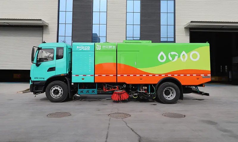 山東環衛迎來新能源洗掃車 城市清潔邁入綠色高效新時代